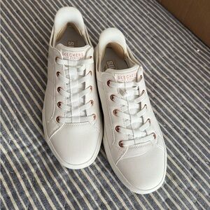 Women’s Leather Skechers cream with Rose Gold Accents